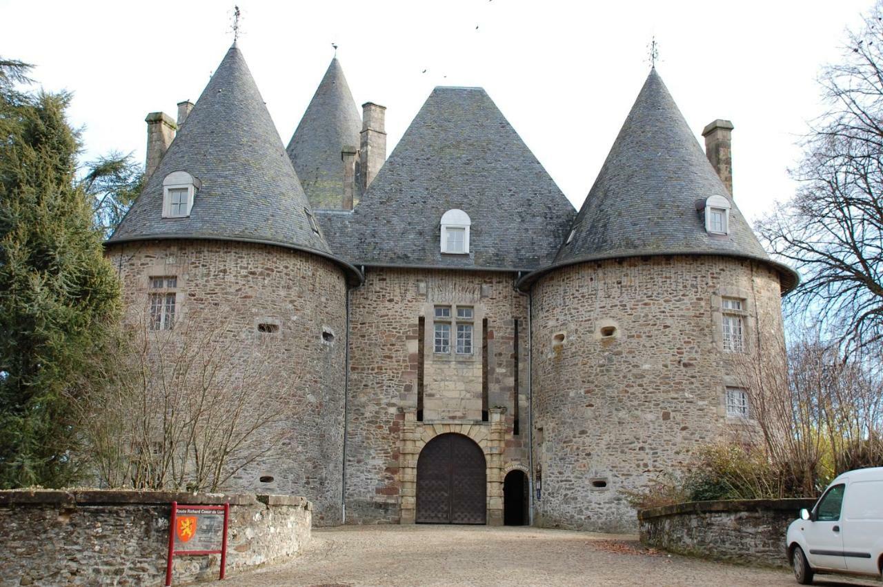 Maison Lyre, Pompadour Hotel Arnac-Pompadour Екстериор снимка